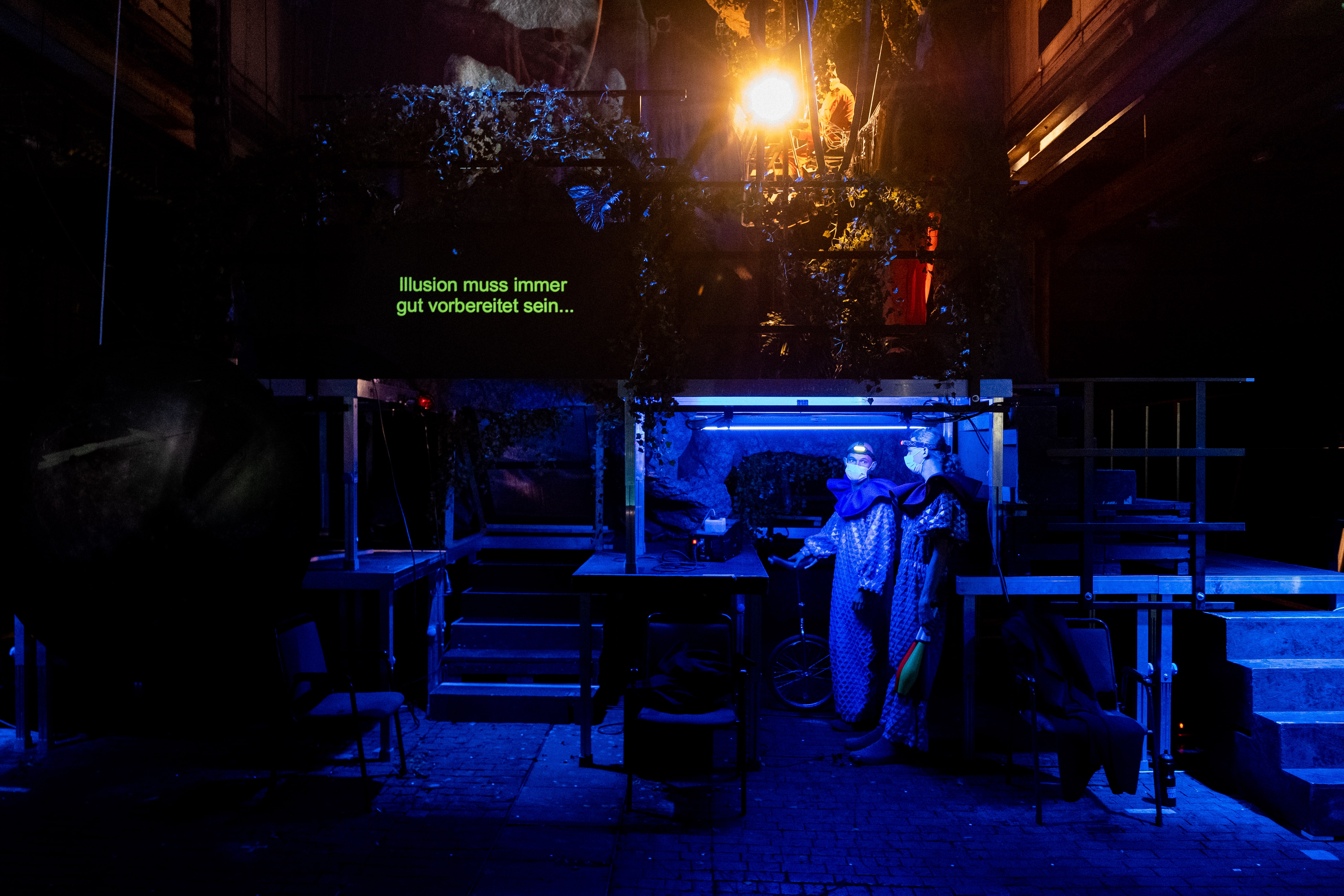 Hard Feelings (Ein Bericht f&uuml;r eine Akademie)